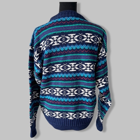 Vintage Northern Isles Blue Fair Isle Crew Neck Sweater Made in  Hong Kong - Picture 3 of 15